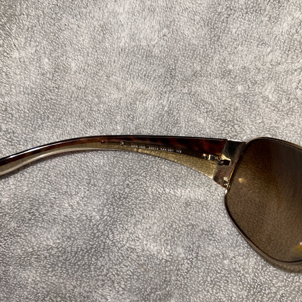 Prada Amber ( lens) Sunglasses w/ case 🌺 - Picture 12 of 13